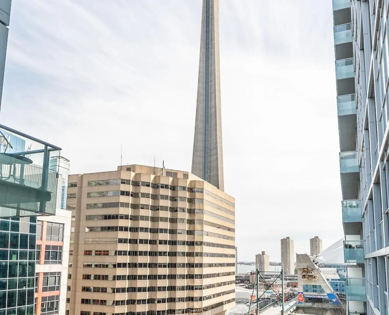 Loft Condo With Stunning Views Of Cn Tower Toronto